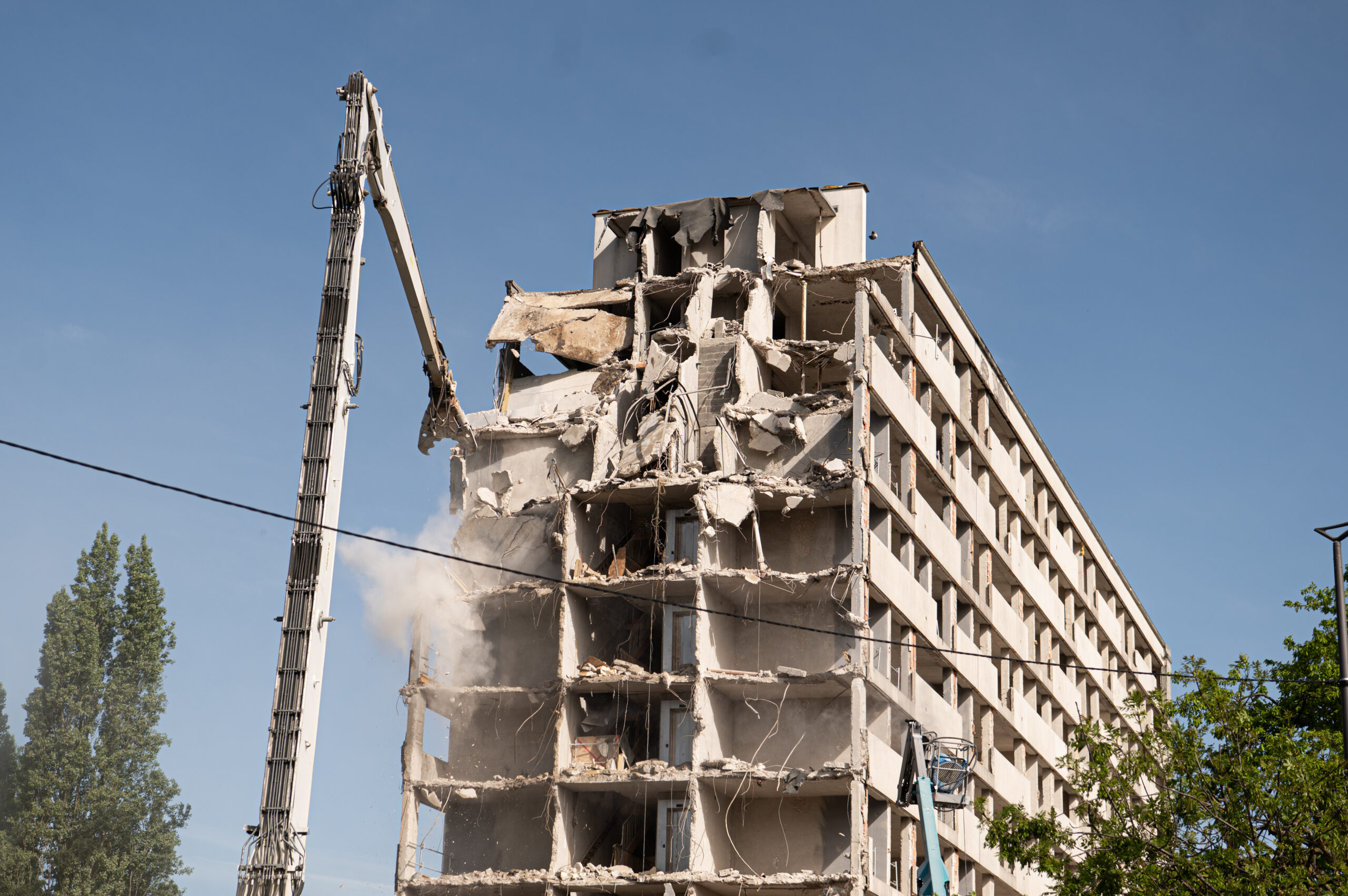 荒れた分譲住宅の立て直しに国が直接関与する仕組みが、フランスで最初に使われた地区